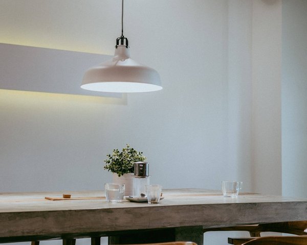 Comment choisir la bonne luminosité pour sa décoration ?