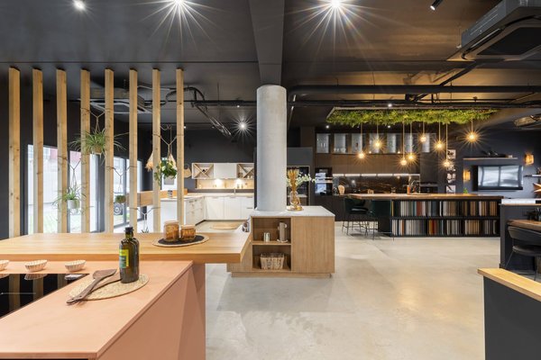 Où trouver un revendeur Bora qui propose des conseils personnalisés en décoration intérieure ?
